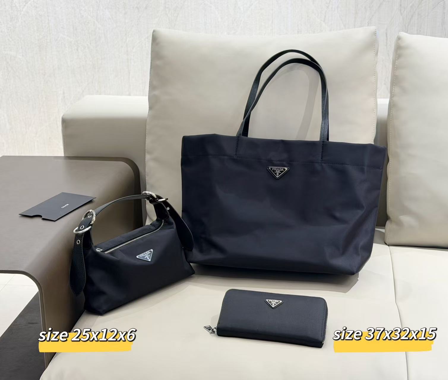 🔥プラダ新発売！3 点セットで日常使いに最適🔥