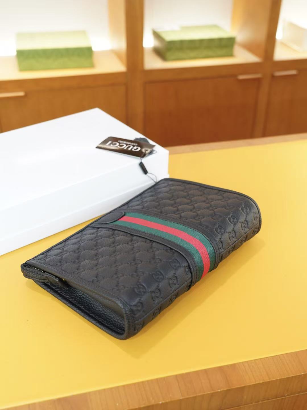 🇮🇹GUCCI 2WAY ハンドバッグ 全世界が争う定番逸品✨ 公式サイト同期モデルが超レア登場！