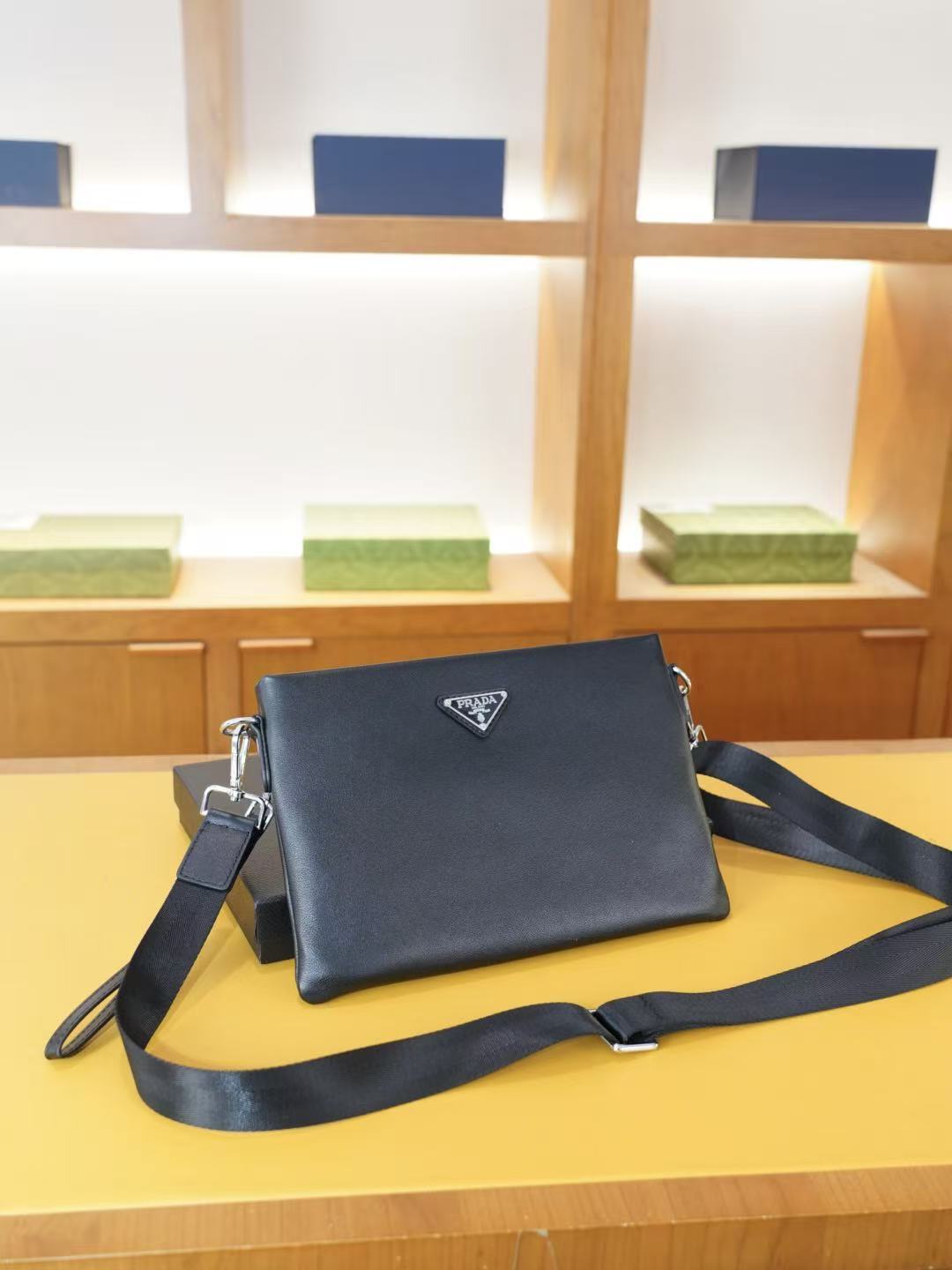 🇮🇹PRADA ハンドバッグ & ショルダーバッグ 2WAY 公式サイト同期モデル！高品質純正レプリカ登場✨