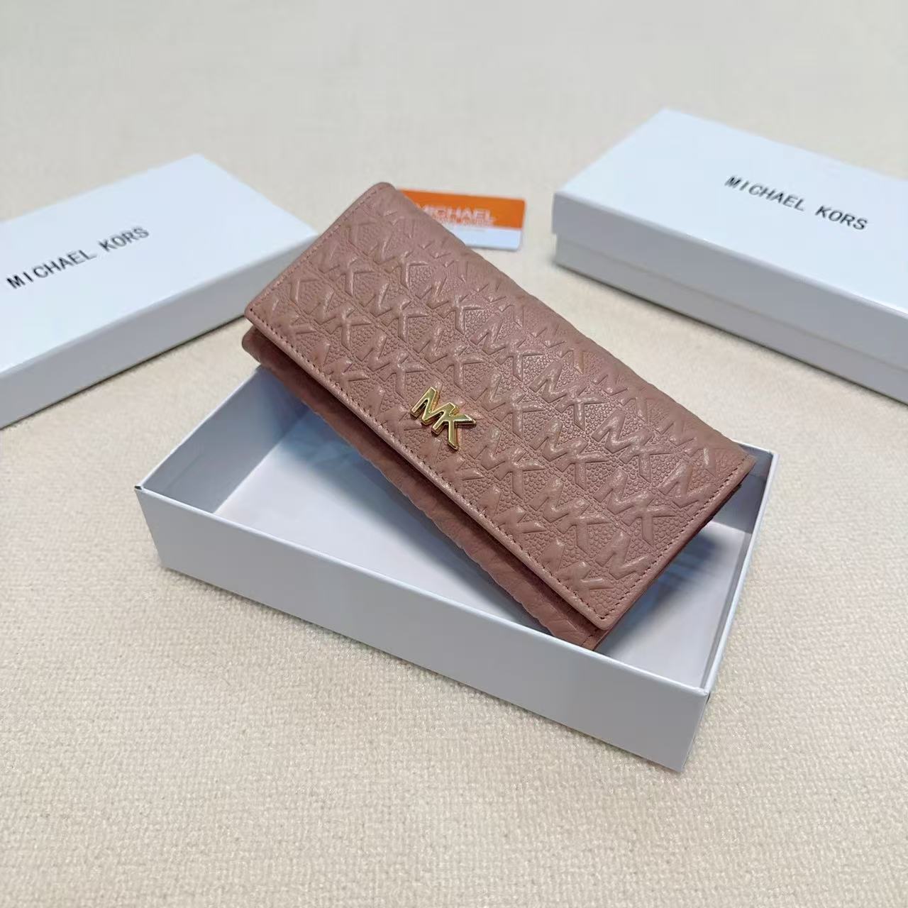 💖MK 新発売！ロング財布で可愛さ UP💖