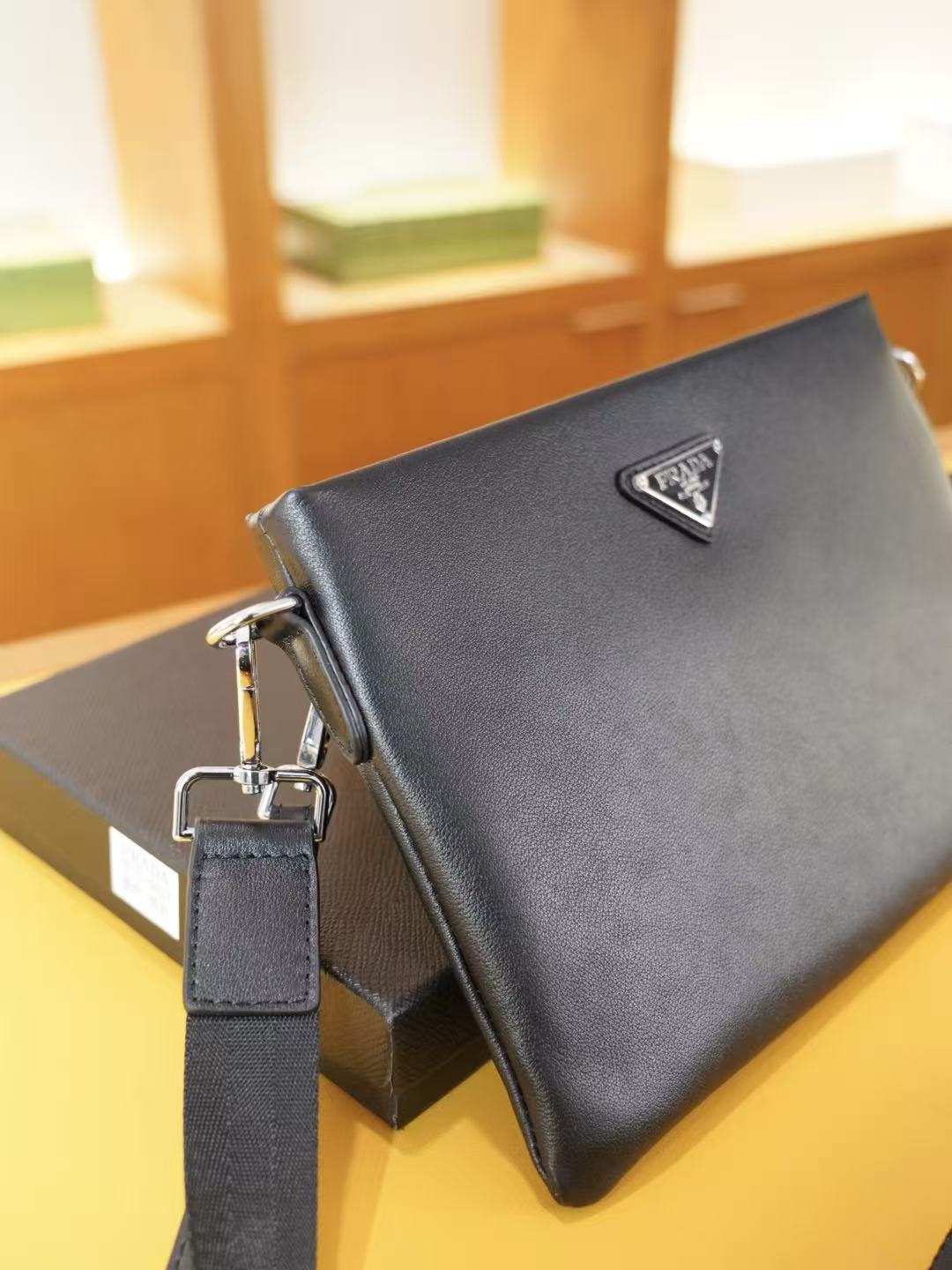 🇮🇹PRADA ハンドバッグ & ショルダーバッグ 2WAY 公式サイト同期モデル！高品質純正レプリカ登場✨