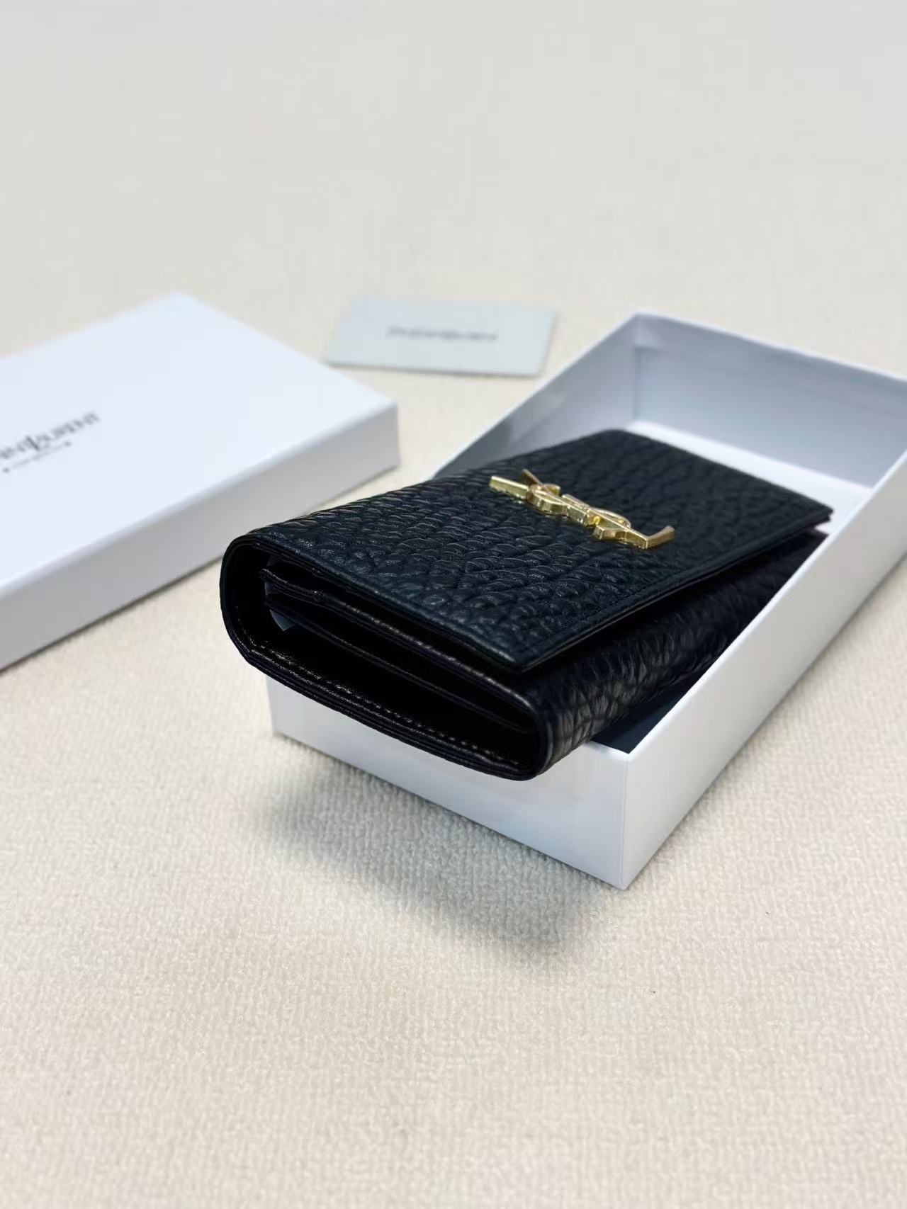 ✨YSL 聖羅蘭🆕新款財布登場！✨
