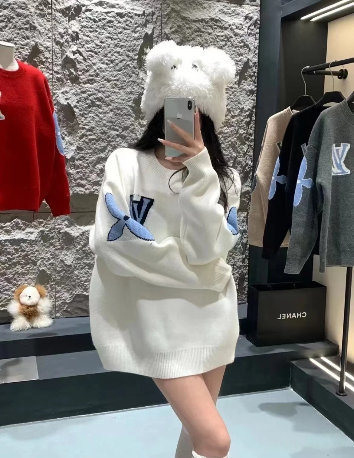 ✨ 即完売必至！LV 風 ホワイトニットトップス