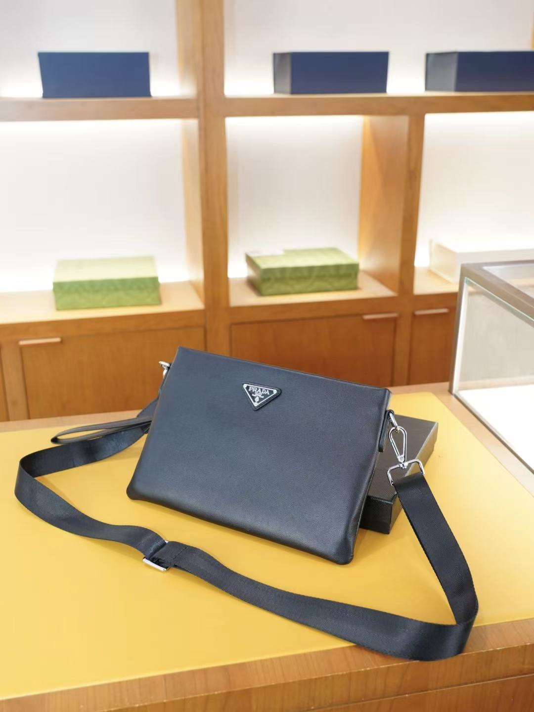 🇮🇹PRADA ハンドバッグ & ショルダーバッグ 2WAY 公式サイト同期モデル！高品質純正レプリカ登場✨