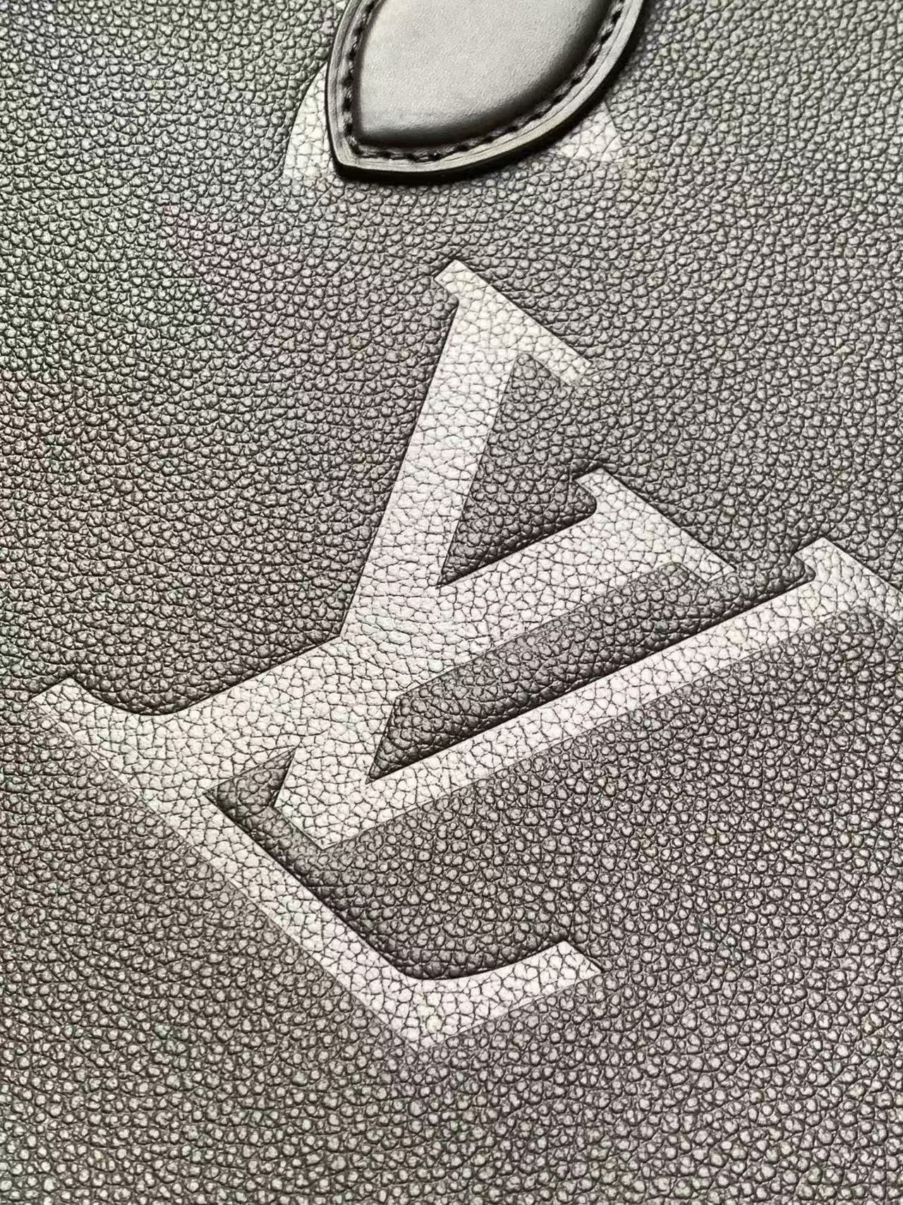 Louis Vuitton　オンザゴー MM　トートバッグ