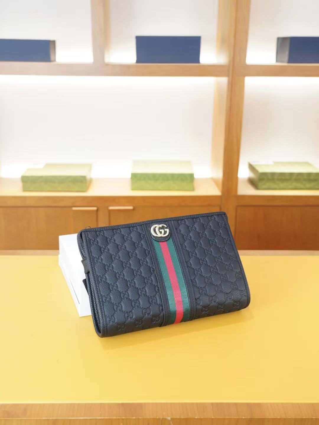 🇮🇹GUCCI 2WAY ハンドバッグ 全世界が争う定番逸品✨ 公式サイト同期モデルが超レア登場！