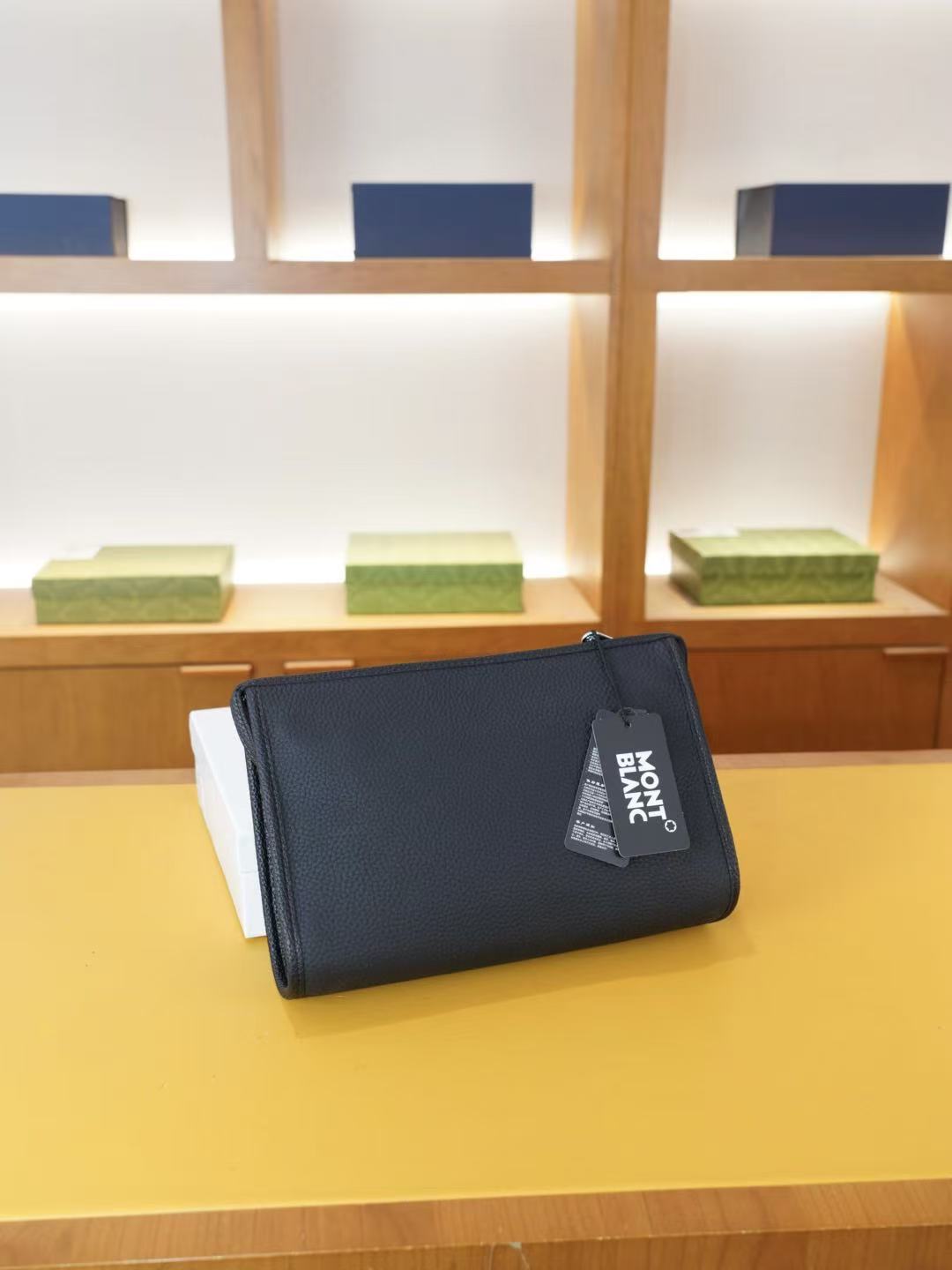 🇩🇪MONT BLANC モンブラン  全世界が争う定番ハンドバッグ✨ 公式サイト同期モデルが超レア登場！