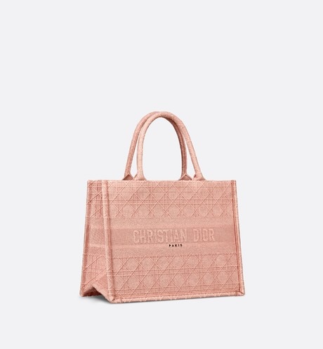 æ—¥æ¬å…ˆè¡Œçºå£² ”DIOR BOOK TOTE” ”カナージュ” エンブãƒã‚¤ãƒ€ãƒªãƒ¼ スモールãƒãƒƒã‚°ã€€ãƒãƒ¯ ドゥ ãƒãƒ¼ã‚º aria_threeQuarterClosedView