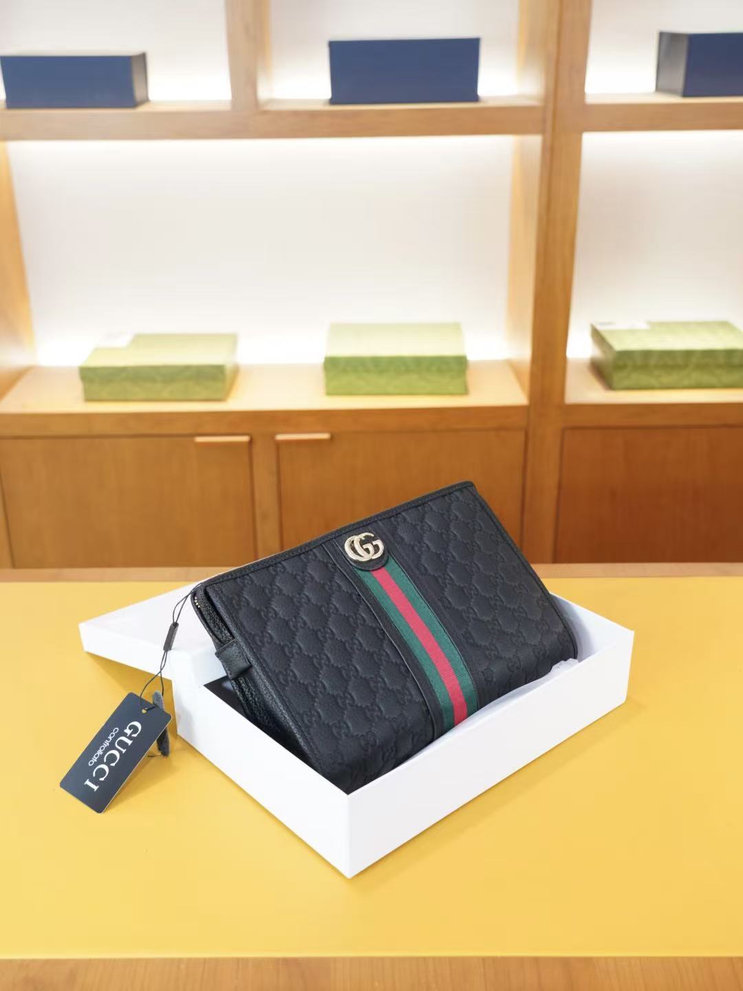 🇮🇹GUCCI 2WAY ハンドバッグ 全世界が争う定番逸品✨ 公式サイト同期モデルが超レア登場！