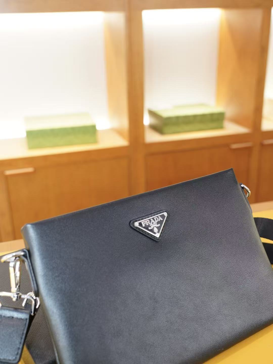 🇮🇹PRADA ハンドバッグ & ショルダーバッグ 2WAY 公式サイト同期モデル！高品質純正レプリカ登場✨