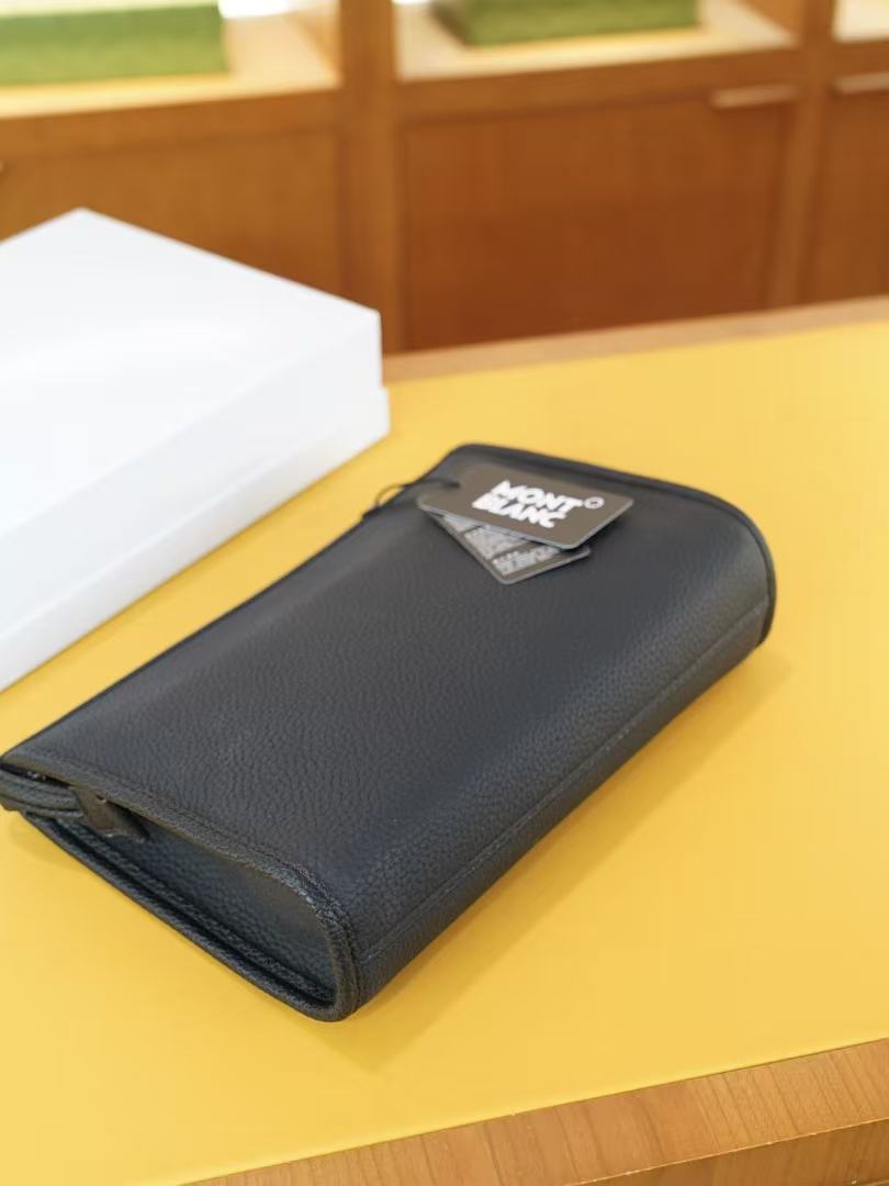 🇩🇪MONT BLANC モンブラン  全世界が争う定番ハンドバッグ✨ 公式サイト同期モデルが超レア登場！