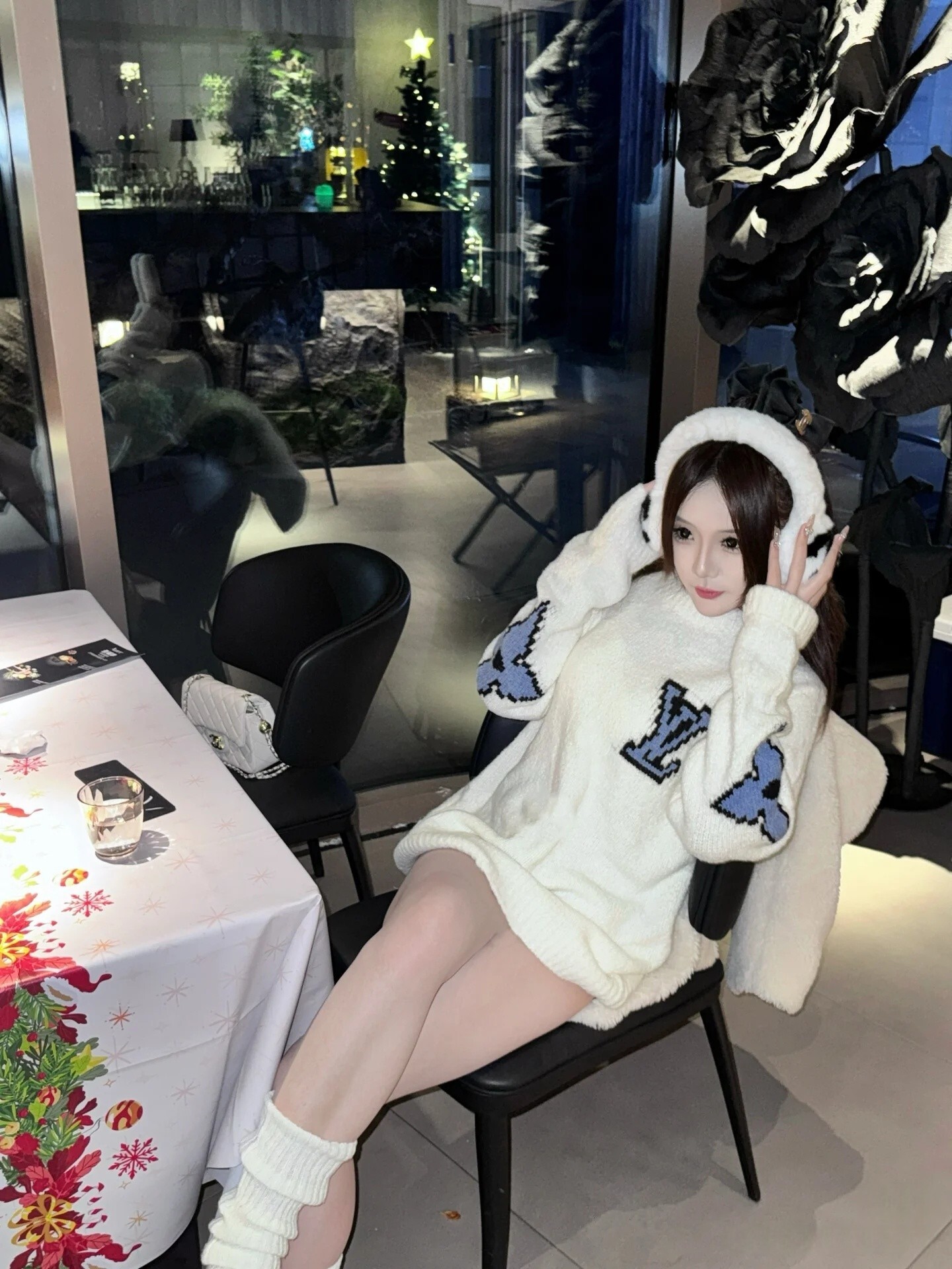 ✨ 即完売必至！LV 風 ホワイトニットトップス