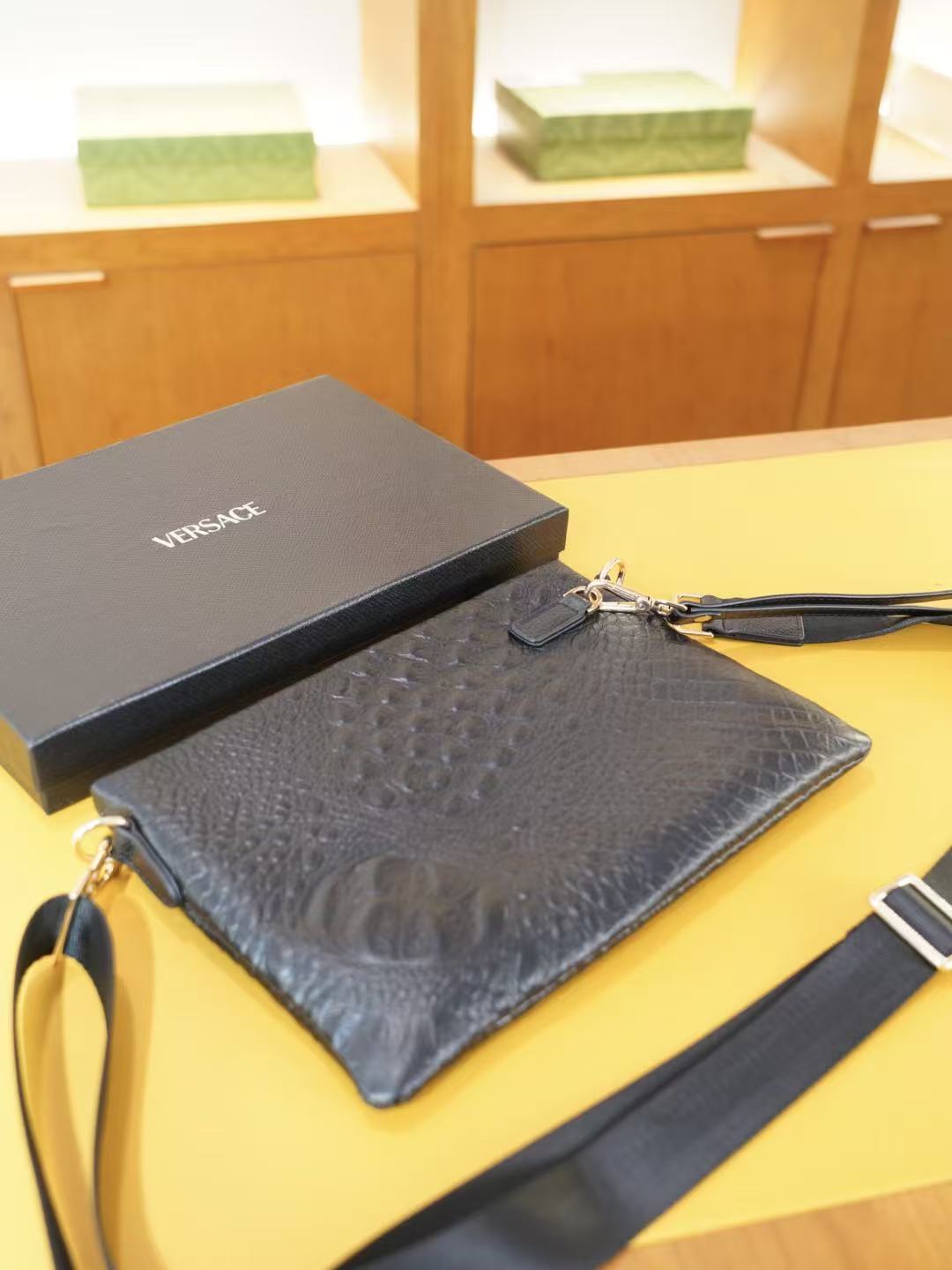 🇮🇹VERSACE 2WAY バッグ 公式同期 必入手逸品✨ ヴェルサーチの永遠なるアイコンモデルが登場！