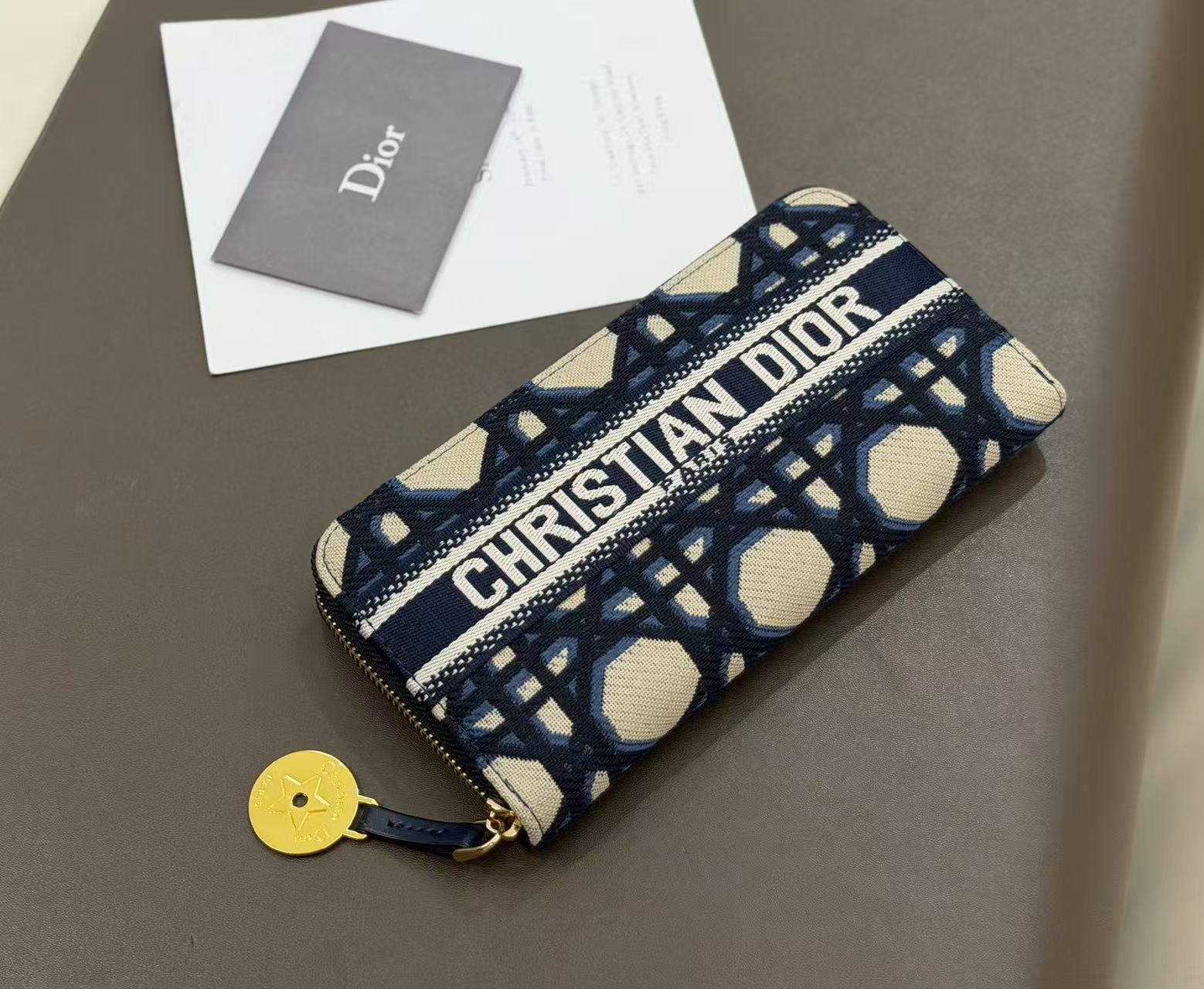 🔥クリスチャン・ディオール新発売！3 点セット驚き登場🔥