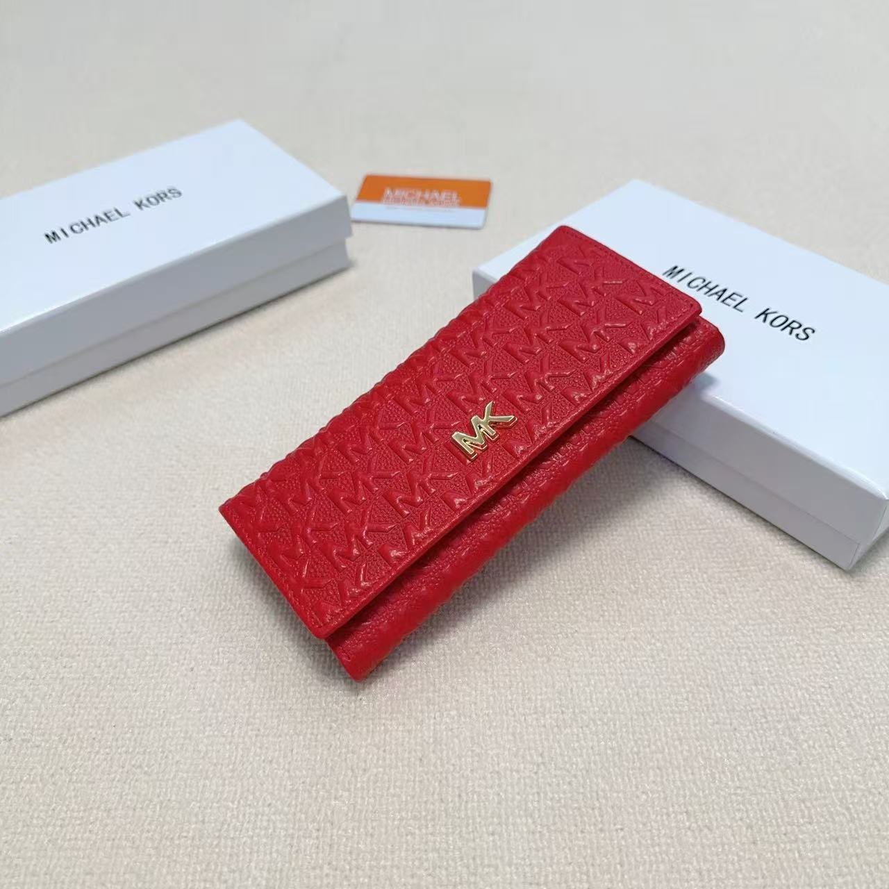 💖MK 新発売！ロング財布で可愛さ UP💖
