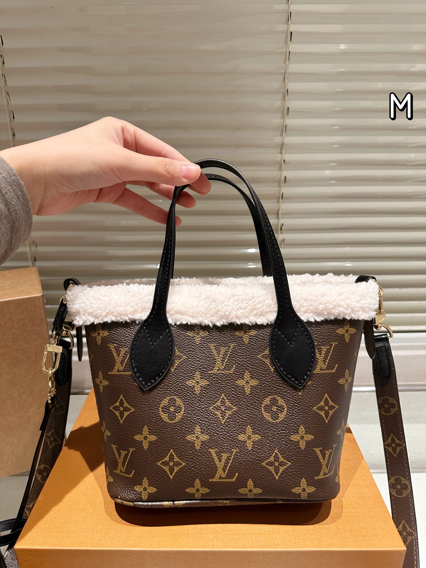 LVネヴァーフル BB ミニニューモデル、高級感が滲み出る逸品がついに登場です！