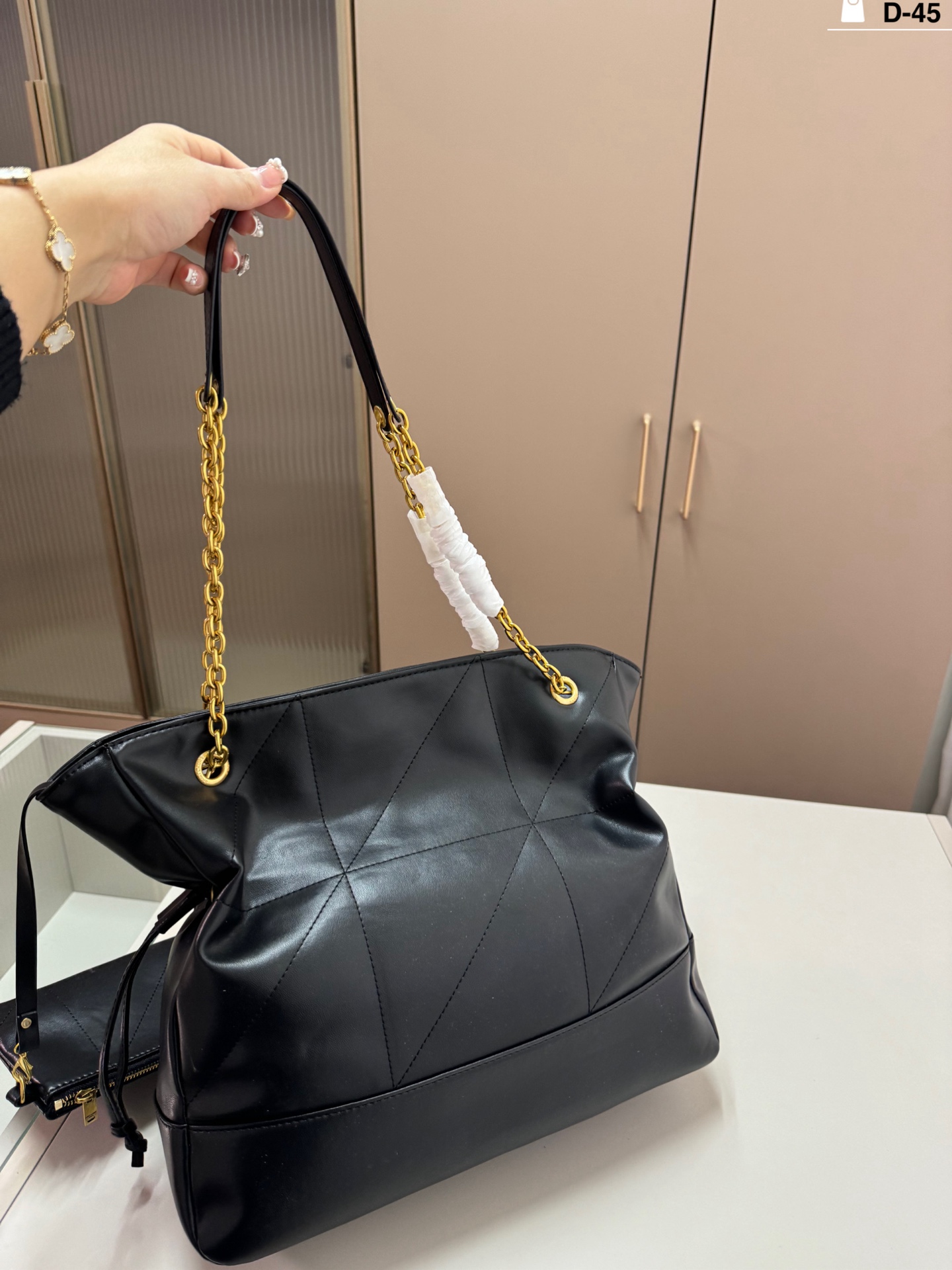 YSL トートバッグ、通勤族必携の超強力アイテムで心が躍る！🔥