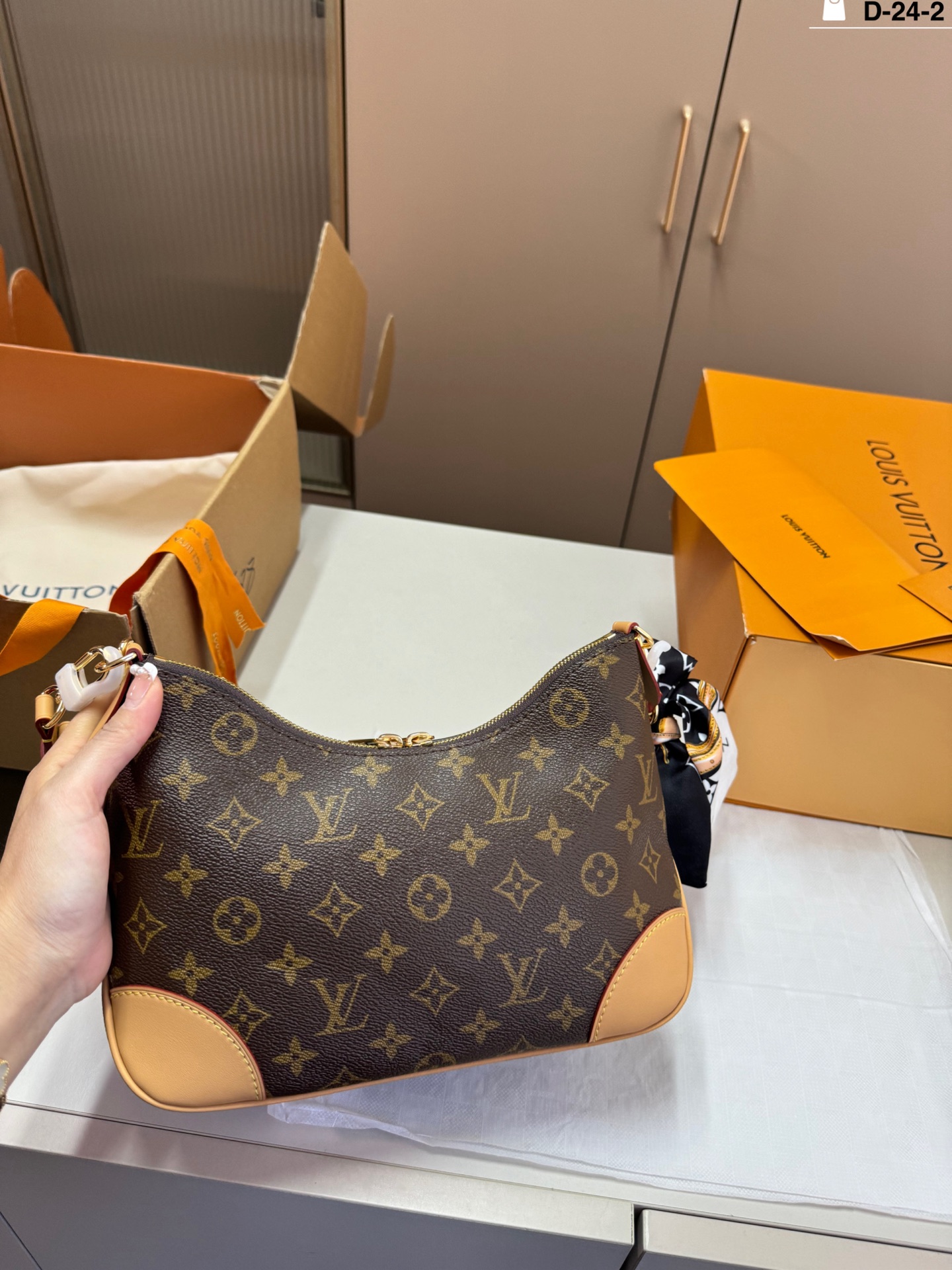 LV ホーンバッグ（コロッケバッグ）、可愛さ爆発で却って実用的！🔥