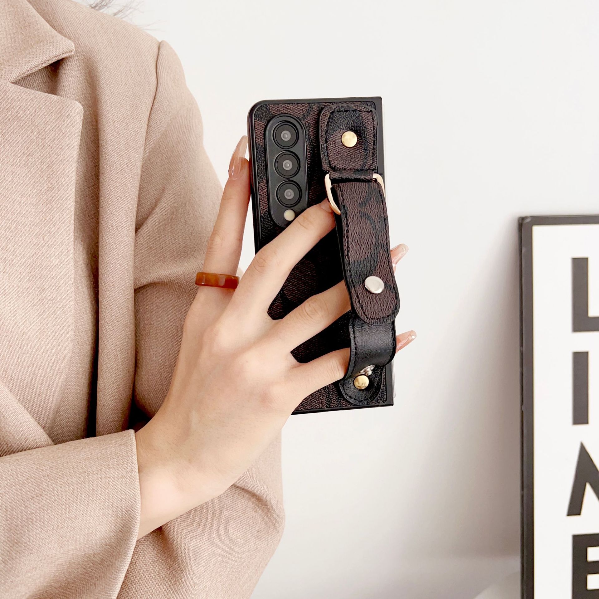 สำหรับ Samsung Galaxy Z Fold5/4/3 หนัง Snap สายรัดข้อมือโทรศัพท์กรณีป้องกัน