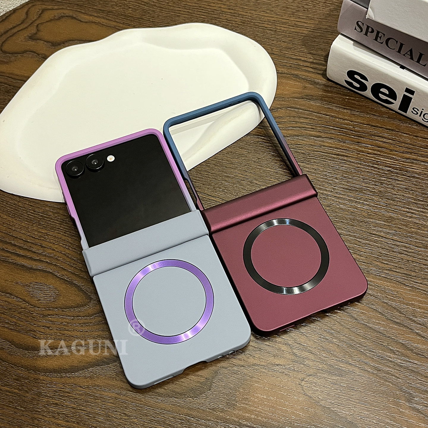 適用於三星Z Flip7/6/5/4/3漸變磨砂膚感磁吸鉸鏈全包保護殼