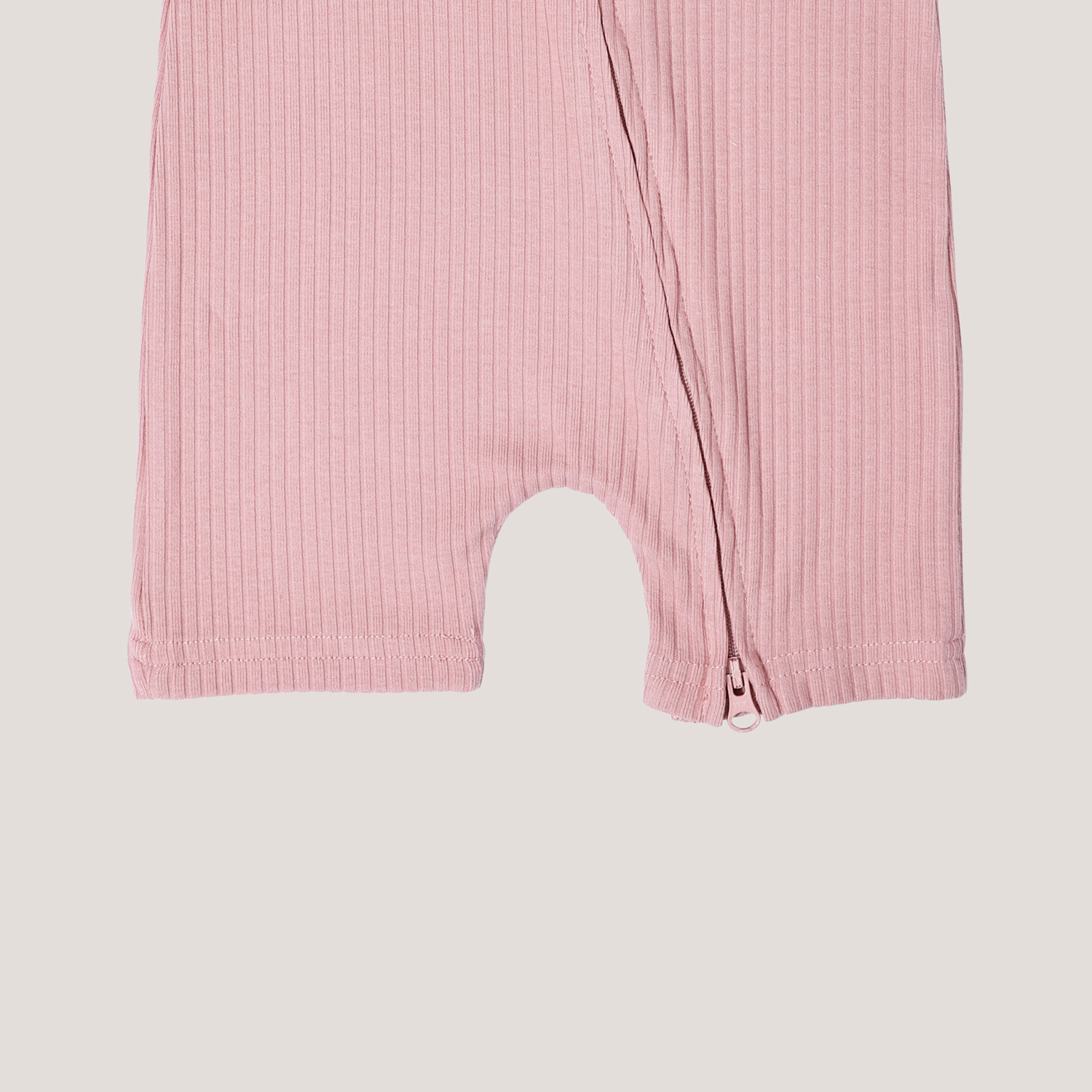 Ribbed Short Sleeve Zipper Romper in Dusty Pink