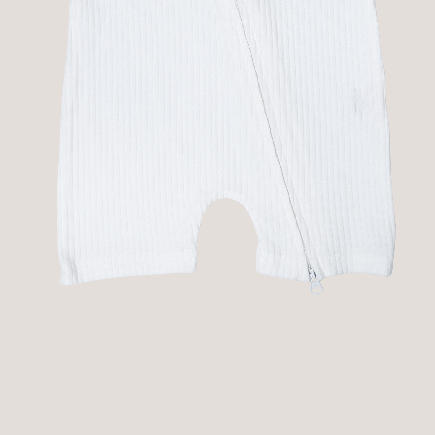 Ribbed Short Sleeve Zipper Romper in Winter White