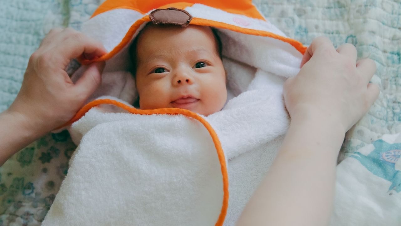 Organic Hooded Towel - Organic Baby, Toddler, \u0026 Kids Clothes - Monica + Andy, image size:1280x720