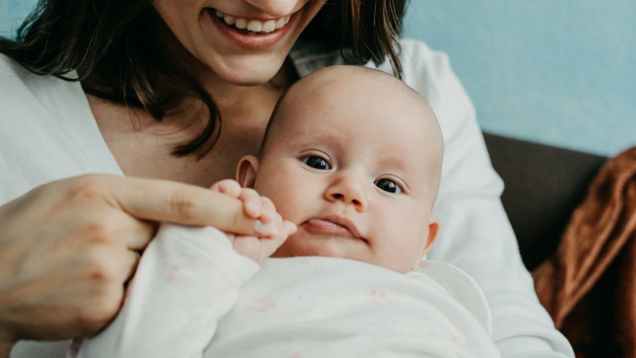 Mum and baby cuddling 