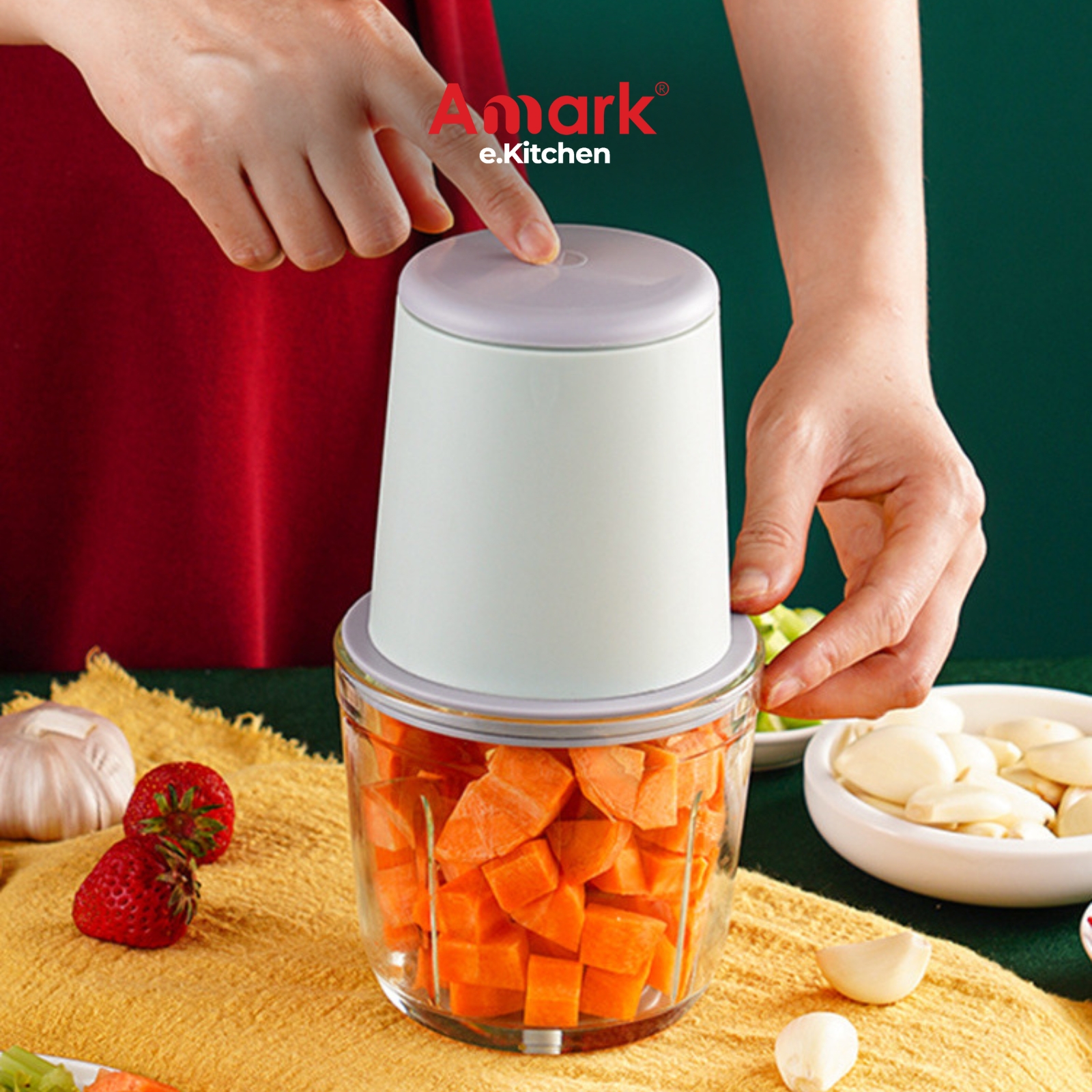 Amark e.Kitchen Cordless USB-Rechargeable Mini Food Chopper with 600ml Glass Bowl