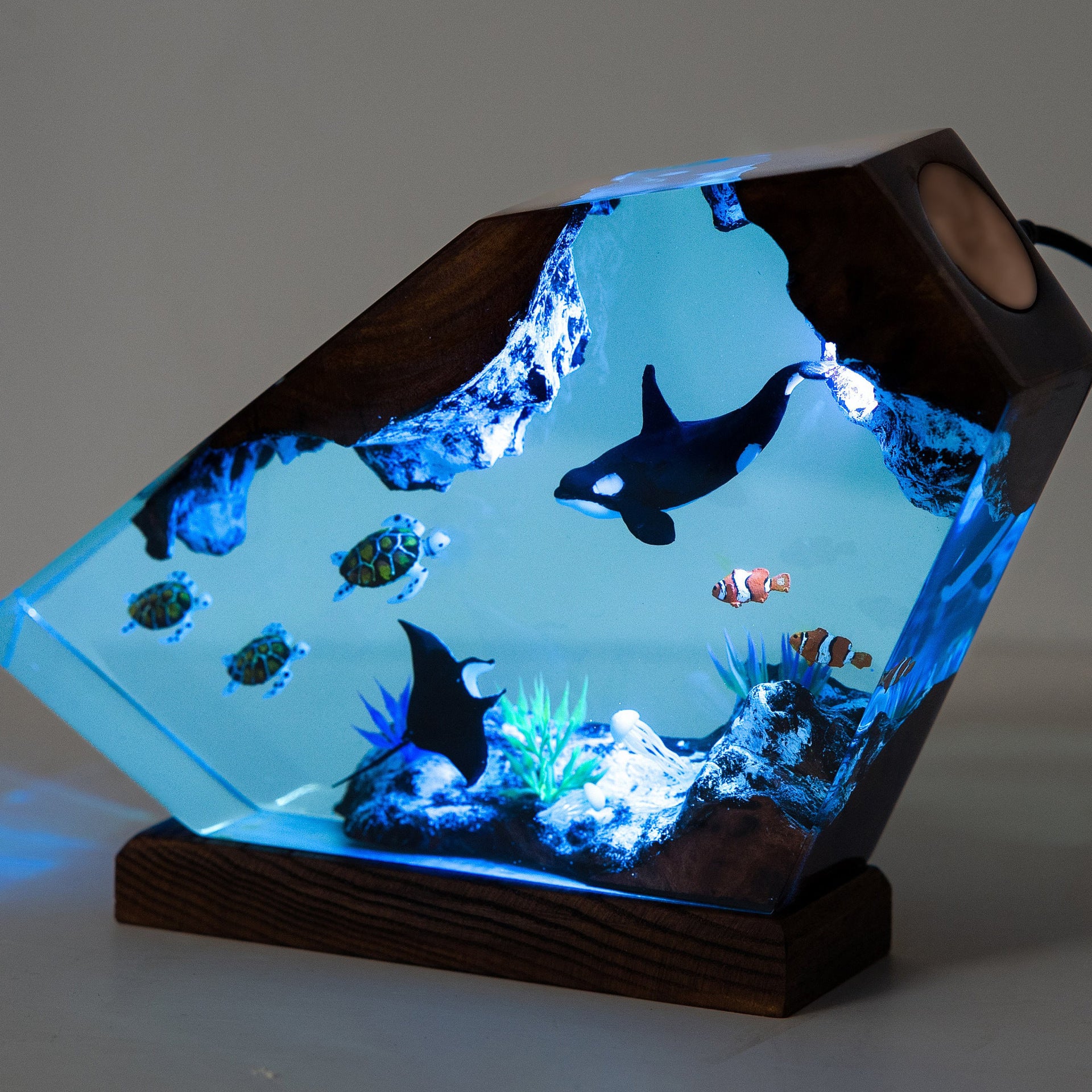 Art Resin Lamp Night Light Killer Whale and Sea Turtle Home Decor Gift Unique Birthday Gift Ideas - soufeelmy