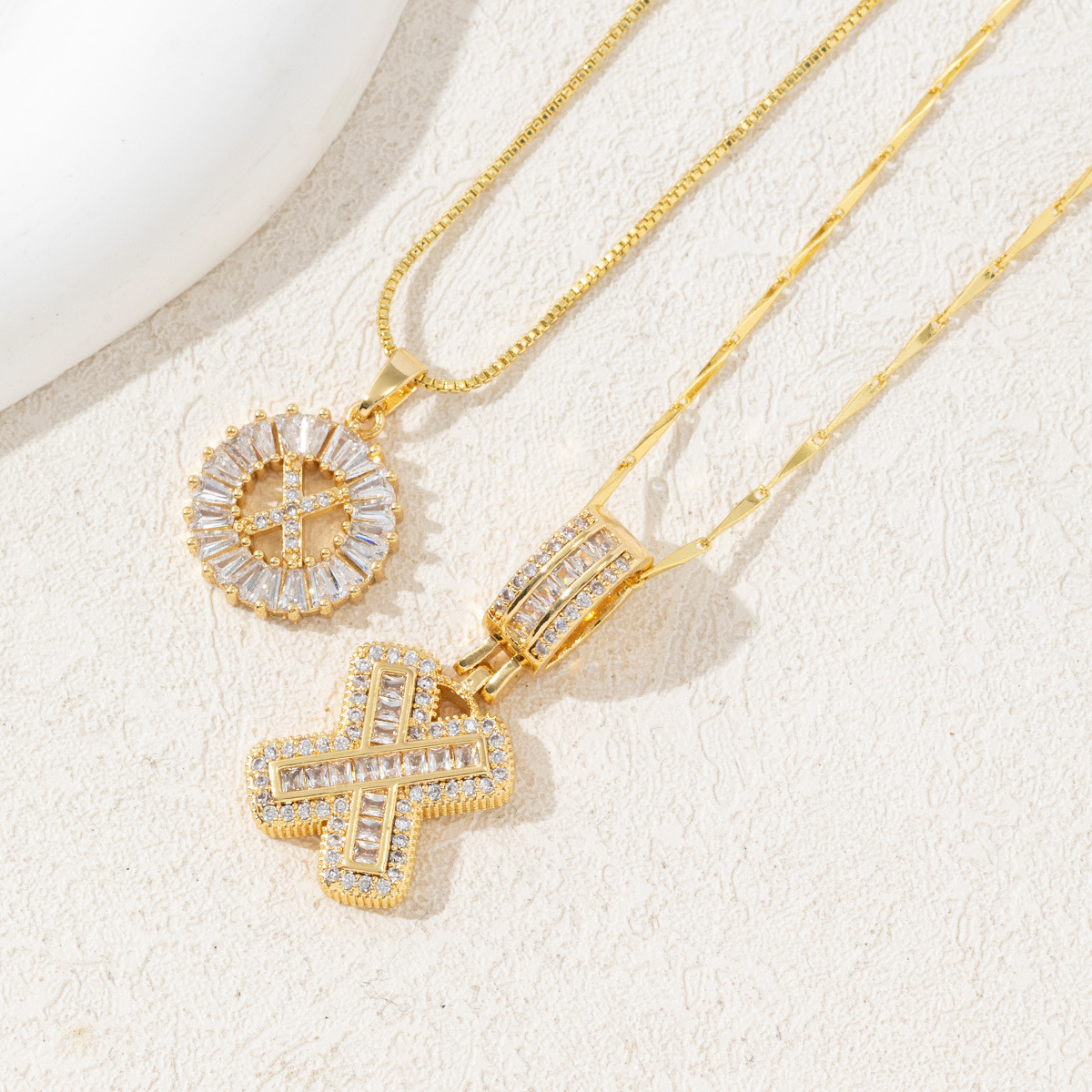 Letter Necklace 14k Gold Plated Bling Dainty Necklaces Trendy Chunky Custom Name Necklace Personalized Round Circle Pendant Zirconia Letters Name Crystal Jewelry Gifts for Women - soufeelmy