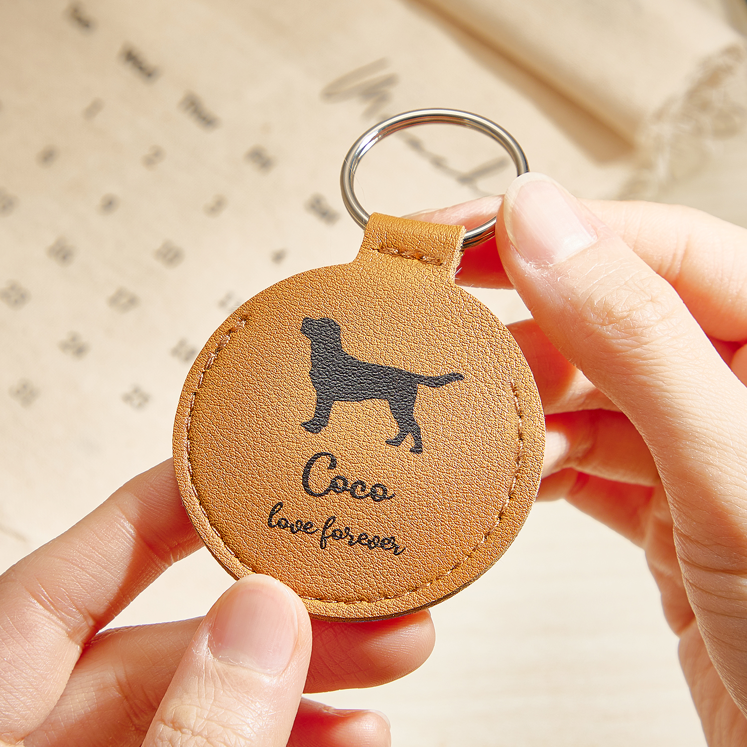 Custom Name Pet Hair Keychain Round Leather Paw Keychain Pet Hair Storage Bag Pet Commemorative Pendant Gifts for Pet Lovers - soufeelmy