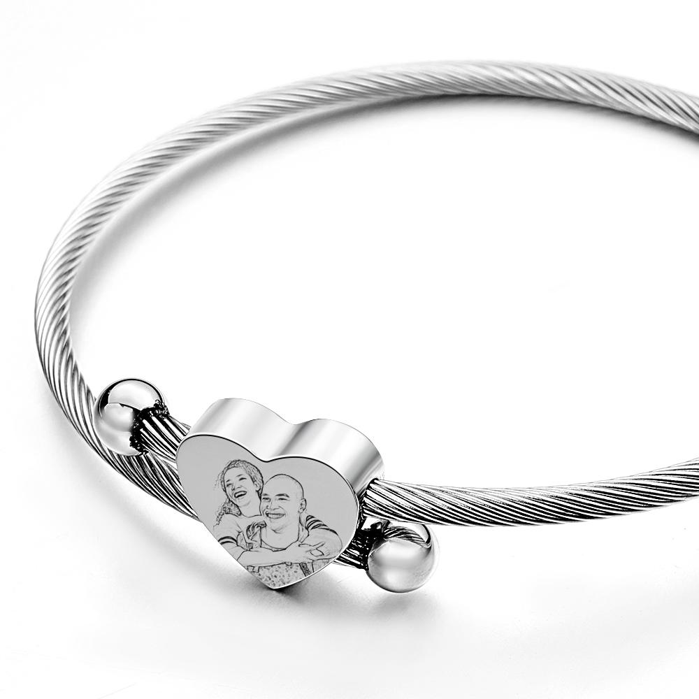 Fashion Personalized Cable Design Cuff Engraved Heart Charm Stainless Steel Bangle Bracelet for Women