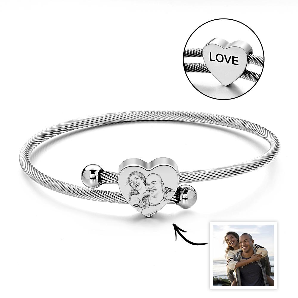 Fashion Personalized Cable Design Cuff Engraved Heart Charm Stainless Steel Bangle Bracelet for Women
