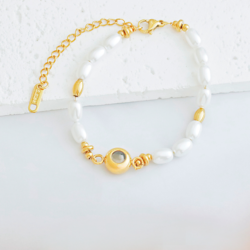 Personalized Photo Projection Circle Vintage Luxury Bracelet 18k Gold Plated Stainless Steel Pearl Bracelet Pearl Bracelet Gift for Her - soufeelmy