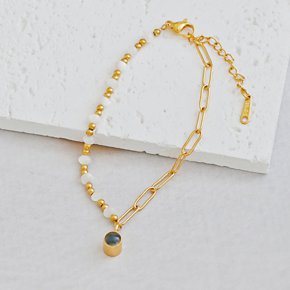 Custom Photo Projection Bracelet Vintage Luxury Circle Bracelet 18k Gold Plated Stainless Steel Pearl Bracelet Waterproof Bracelet Gift for Her - soufeelmy