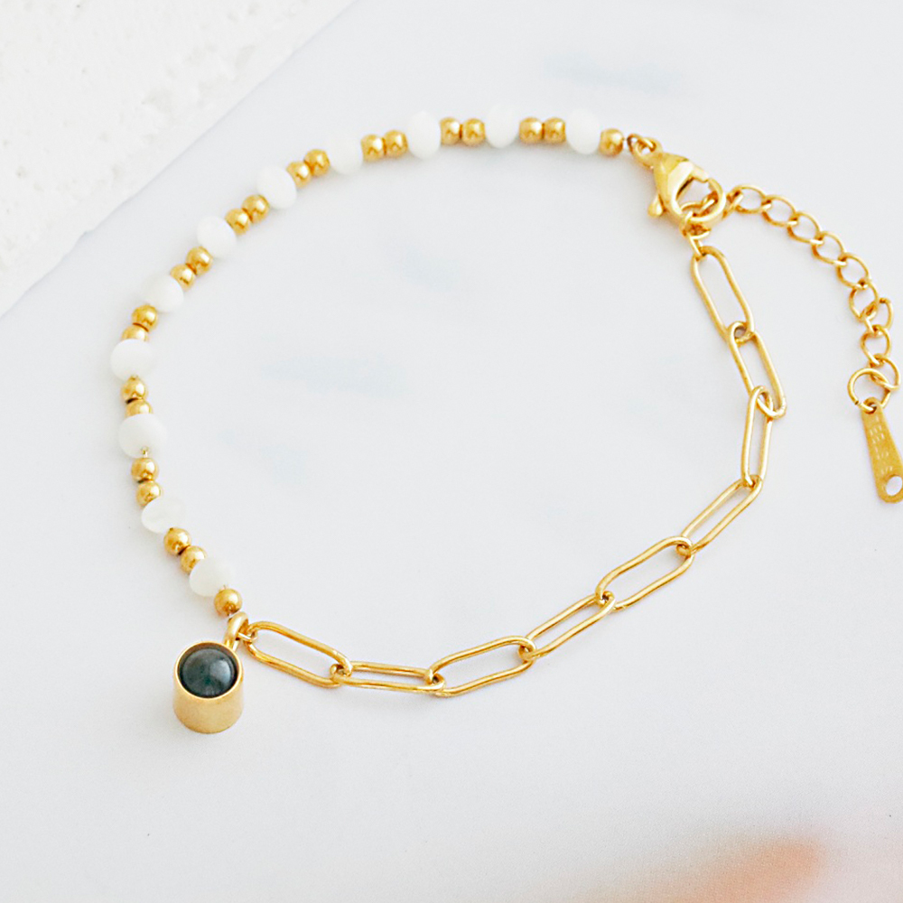 Custom Photo Projection Bracelet Vintage Luxury Circle Bracelet 18k Gold Plated Stainless Steel Pearl Bracelet Waterproof Bracelet Gift for Her - soufeelmy