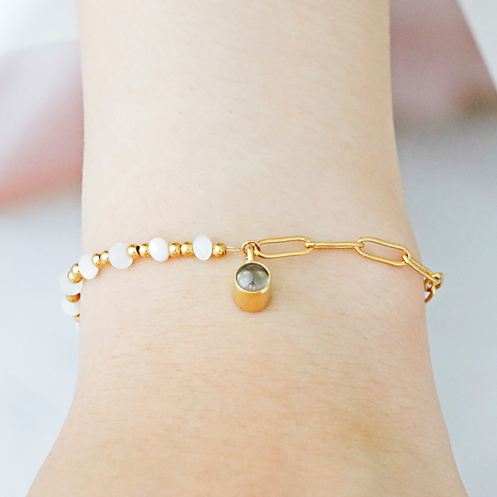 Custom Photo Projection Bracelet Vintage Luxury Circle Bracelet 18k Gold Plated Stainless Steel Pearl Bracelet Waterproof Bracelet Gift for Her - soufeelmy