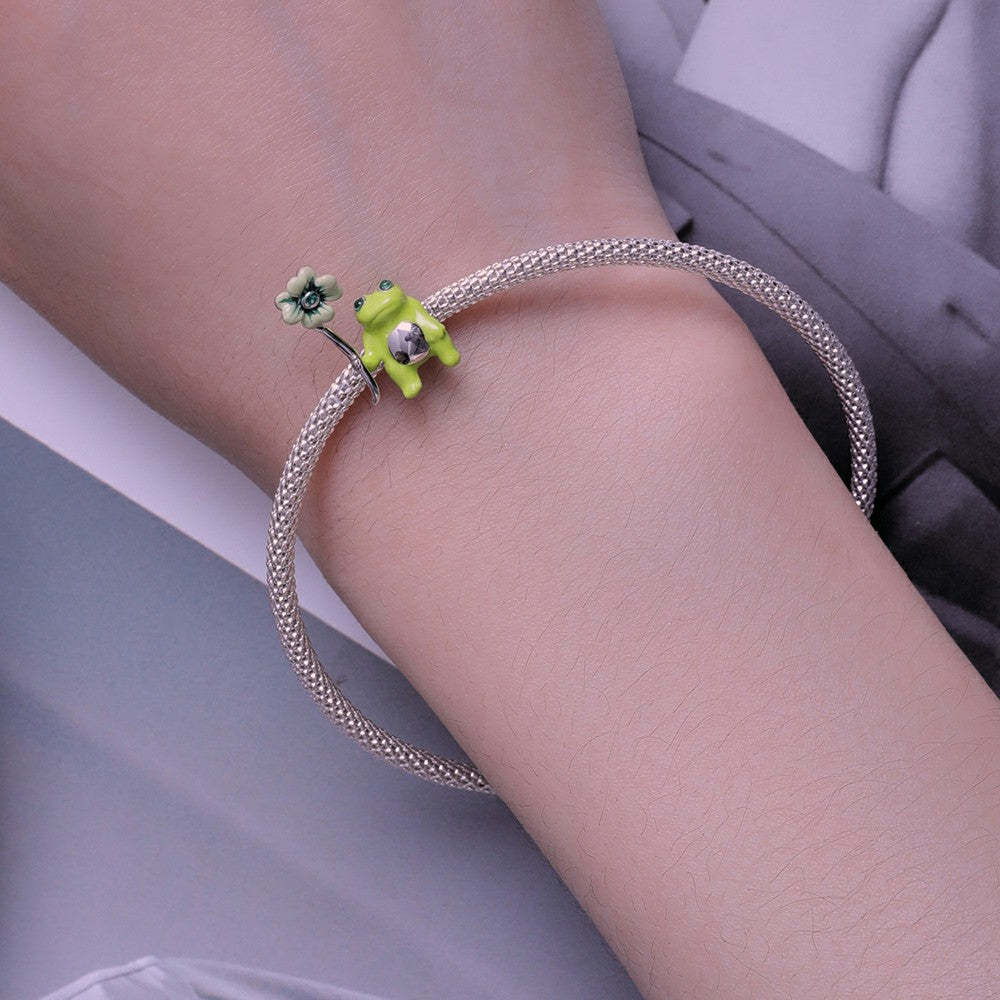 lucky clover frog green charm 925 sterling silver xs2074