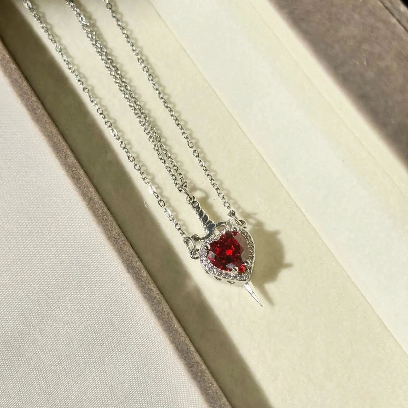 An Arrow Through The Heart Necklace Couple Necklace Set Heart-Shaped Necklace The Best Gift For Couples On Valentine's Day - soufeelmy