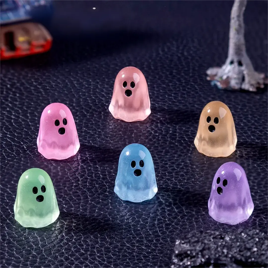 Glow-In-The-Dark Ghost Miniature Landscape Halloween Ornaments - soufeelau