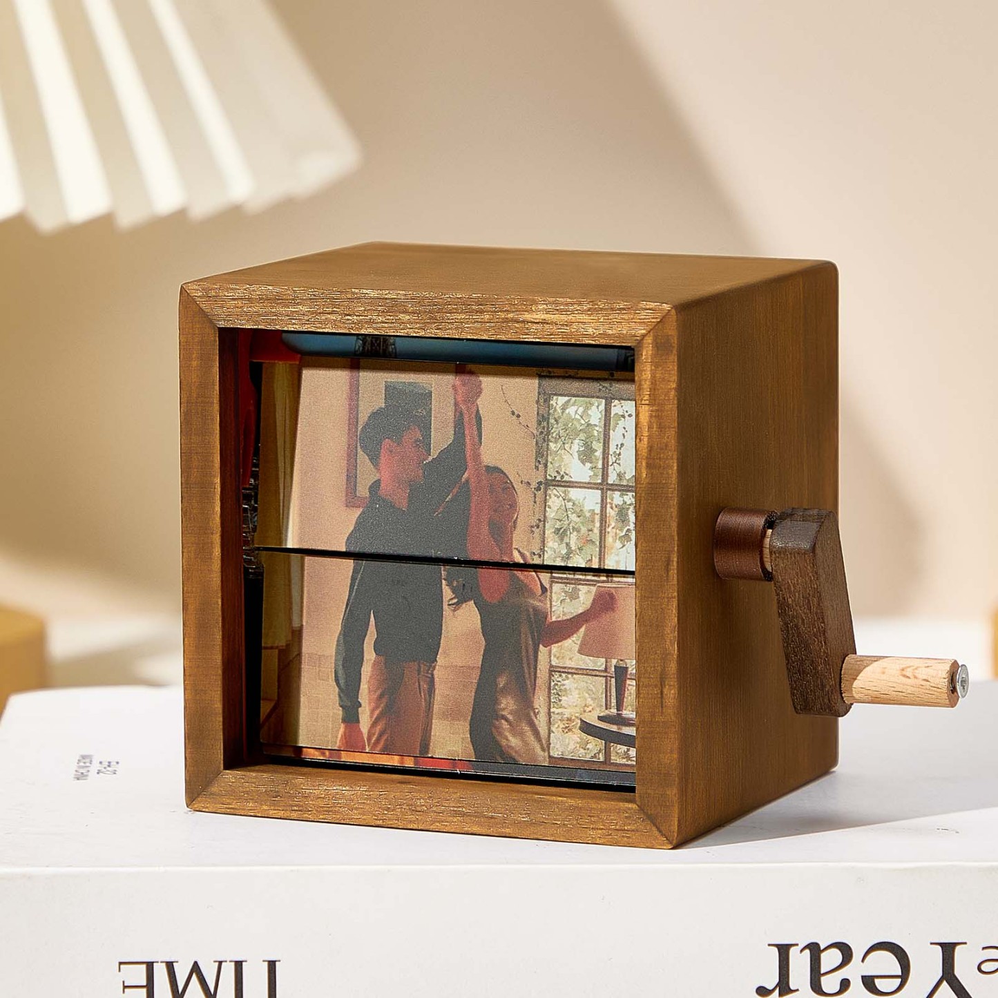 Custom Photo Flipbook Frame Animation Machine Mechanical Hand-cranked Photo Album with Light Unique Valentine's Day Gifts - soufeelau