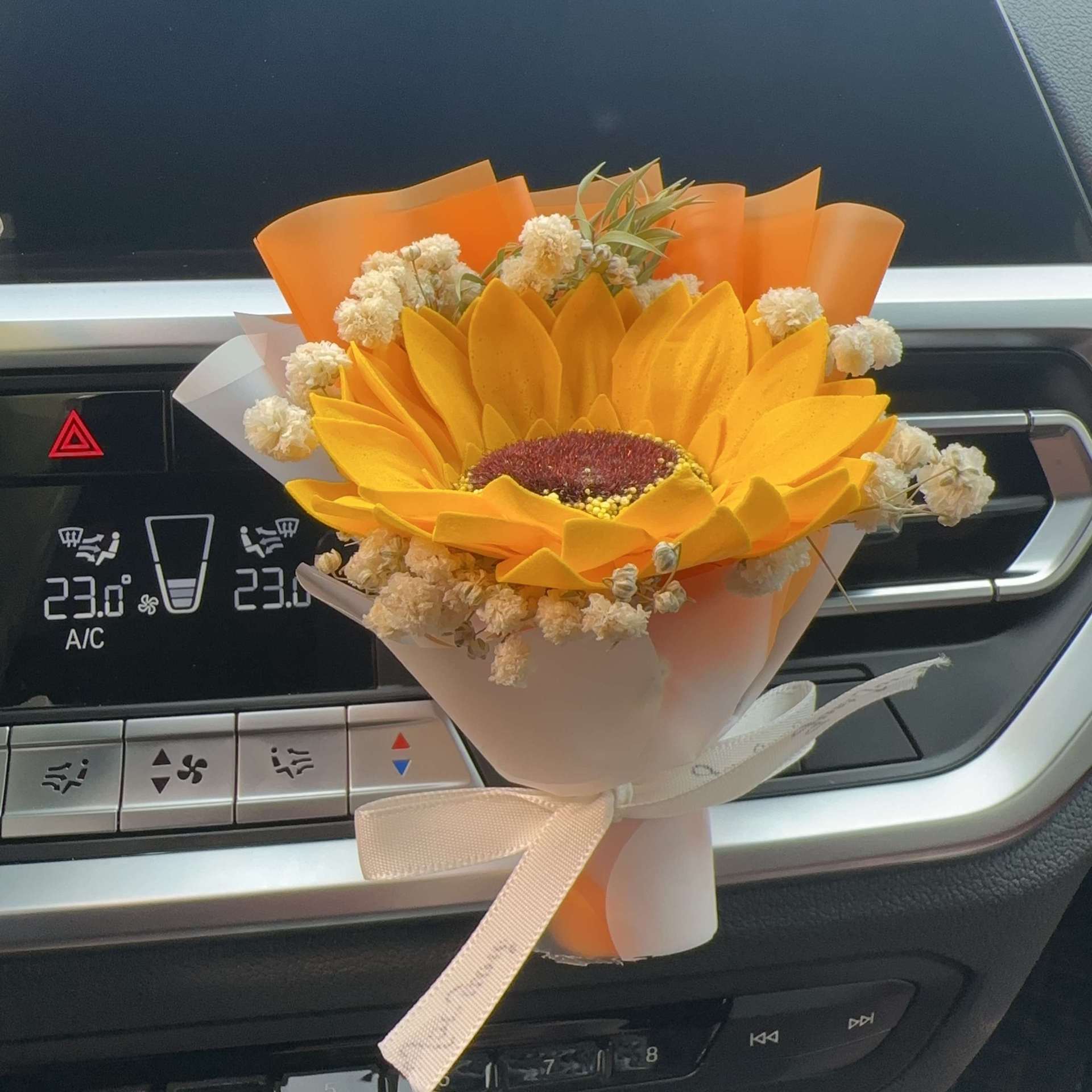 Mini Bouquet Car Dried Flowers Car Interior Decoration Ornaments Air Outlet Air Conditioning Decorations - soufeelau
