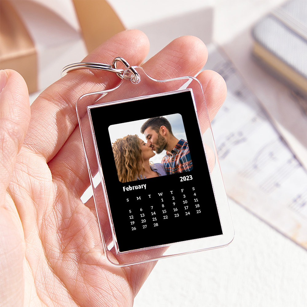 Custom Photo Engraved Calendar Keychain Personalized Colorful Acrylic Keychain Gifts for Couples - soufeelau