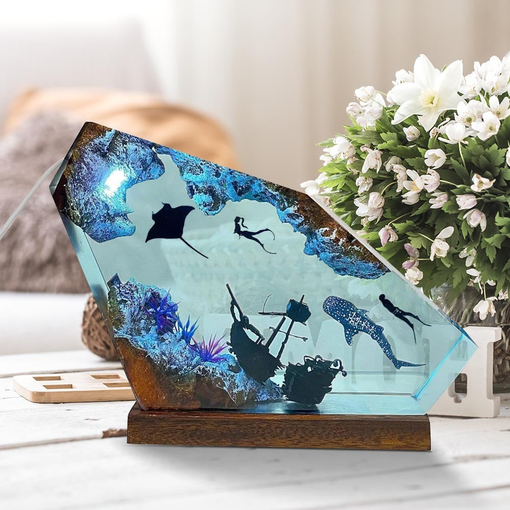 Resin Ornaments Ocean Wood Lamp Whale Shark Manta Ray and Couple Diver Home Decor - soufeelau