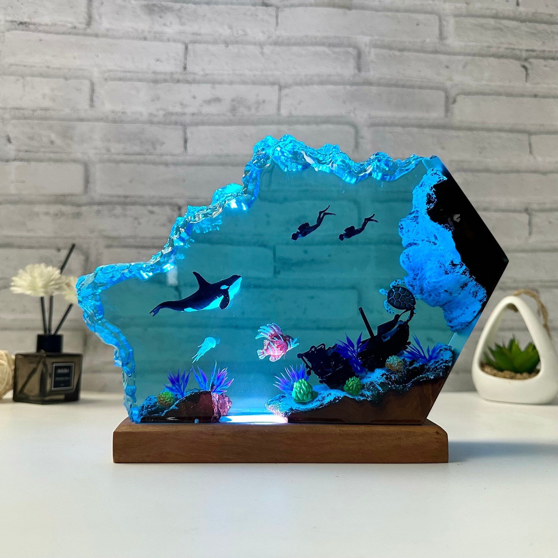 Killer Whale Resin Lamp Orca and Sea Turtle Epoxy Resin and Wooden Handmade Furniture Birthday Gift Unique Gift - soufeelau