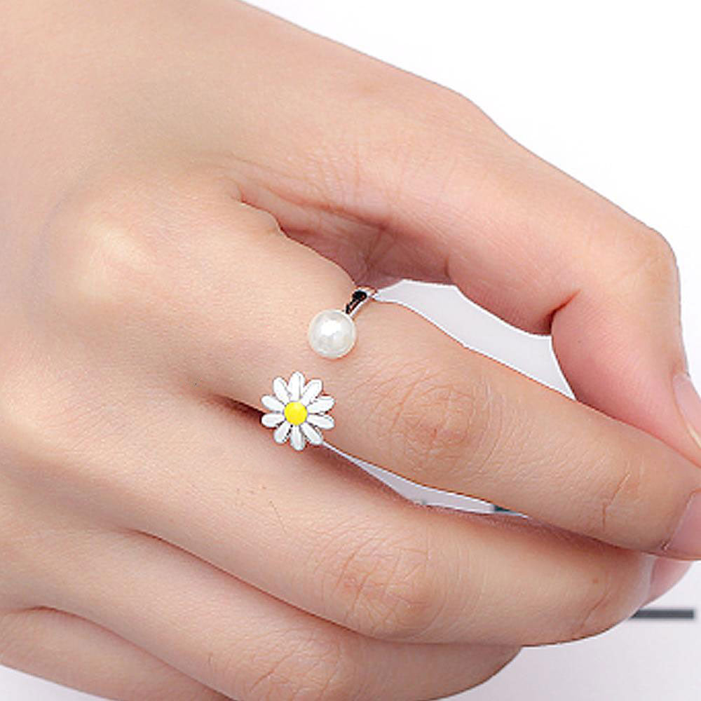 Anxiety Ring Rotating Daisy Flower Opening Ring Anniversary Birthday Gifts For Women Girls - soufeelau