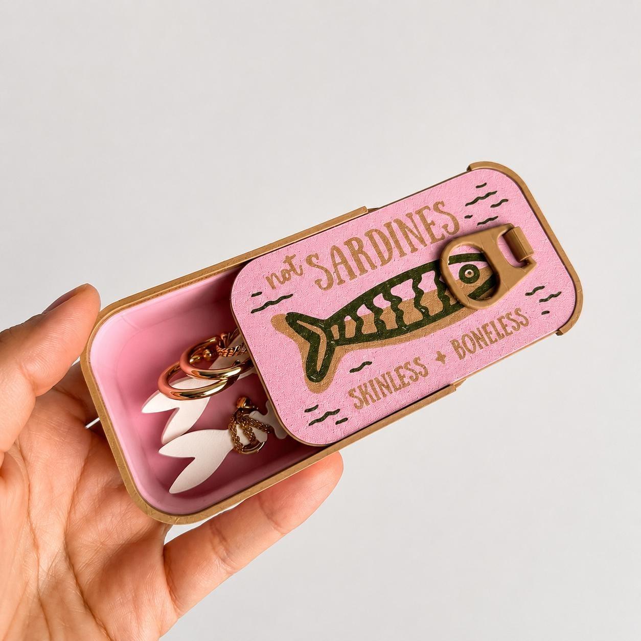 Fish Can Travel Jewelry Box – Cute Portable Jewelry Organizer Case for Rings, Earrings & Necklaces - soufeelau