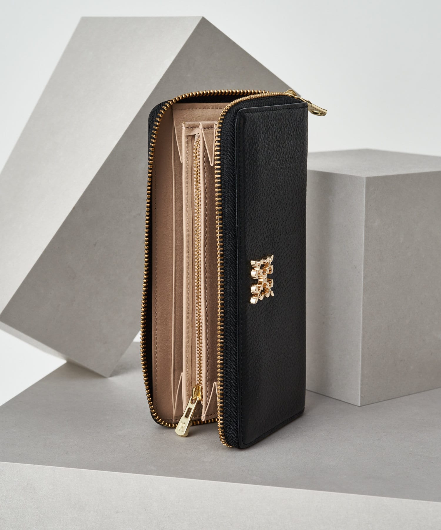 Russet Monogram Plate Round Zip Wallet