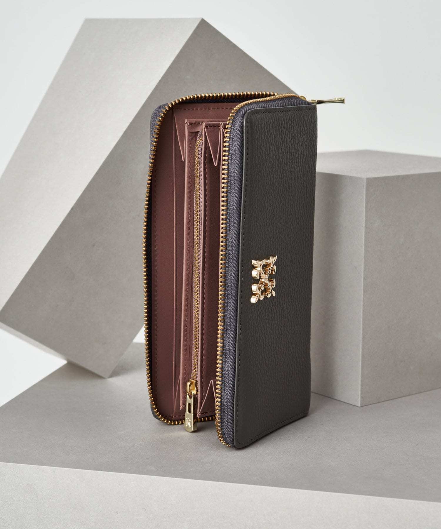Russet Monogram Plate Round Zip Wallet